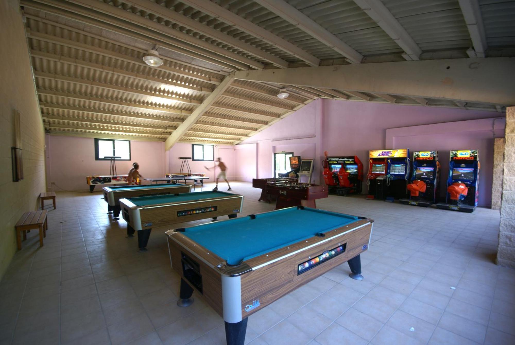 Hotel Camping Bassegoda Park Albanya Esterno foto
